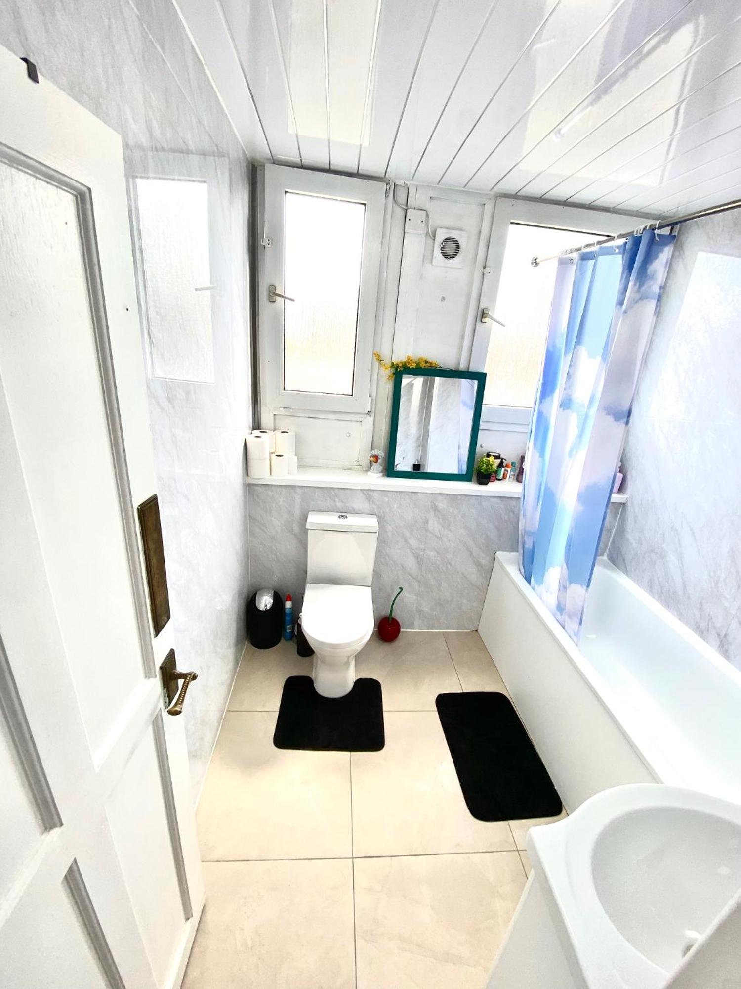 Canary Wharf Serviced Apartement Лондон Екстериор снимка